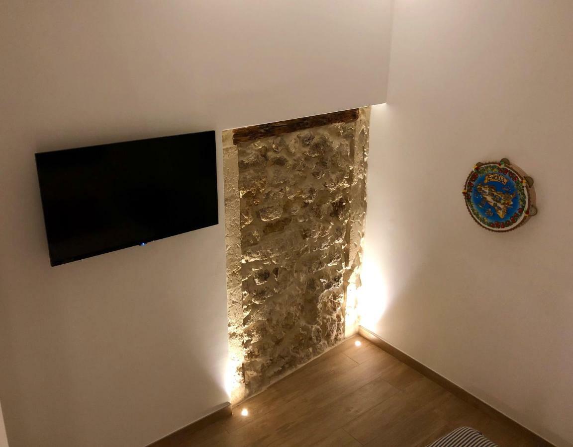 锡拉库扎Nesh House公寓 外观 照片